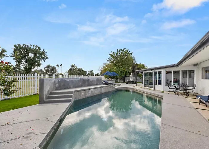 Sanctuary On The Greens - 3-villa Retreat With Pool Holiday home